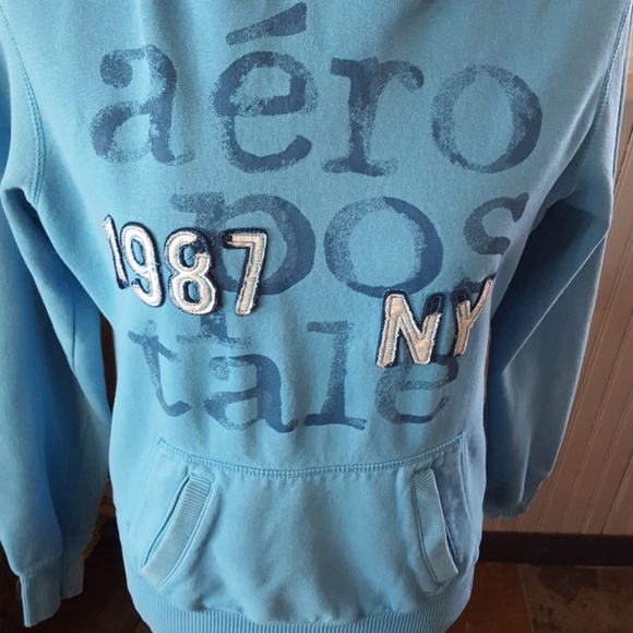 💕aero* Hoodie - Picture 3 of 4